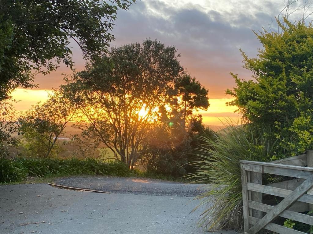Moko Hiwi Escape Ruakaka - Tui Suite Extérieur photo